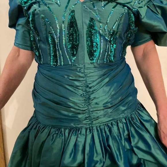 1980s Christina Stambolian gown! - Picture 3 of 4